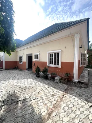2bdrm Apartment in 69Road Gwarinpa for rent