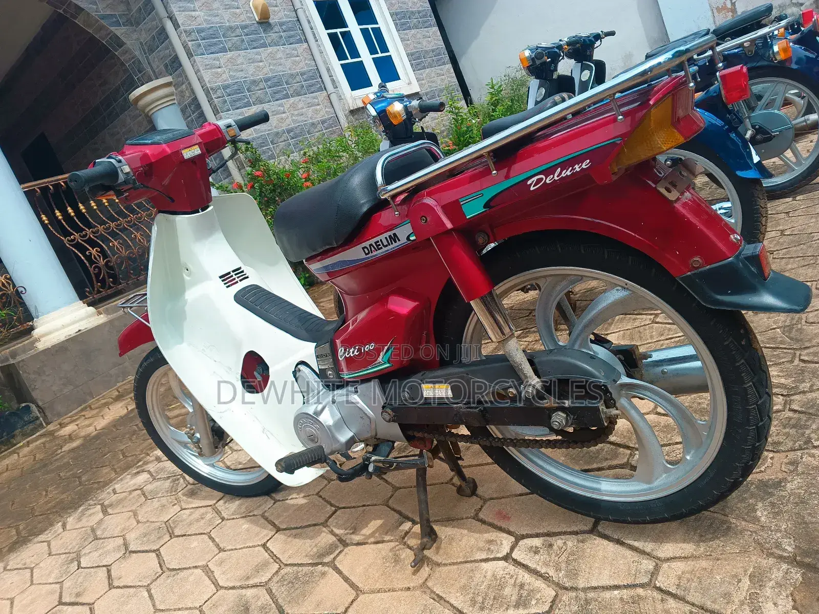 Daelim 2020 Red
