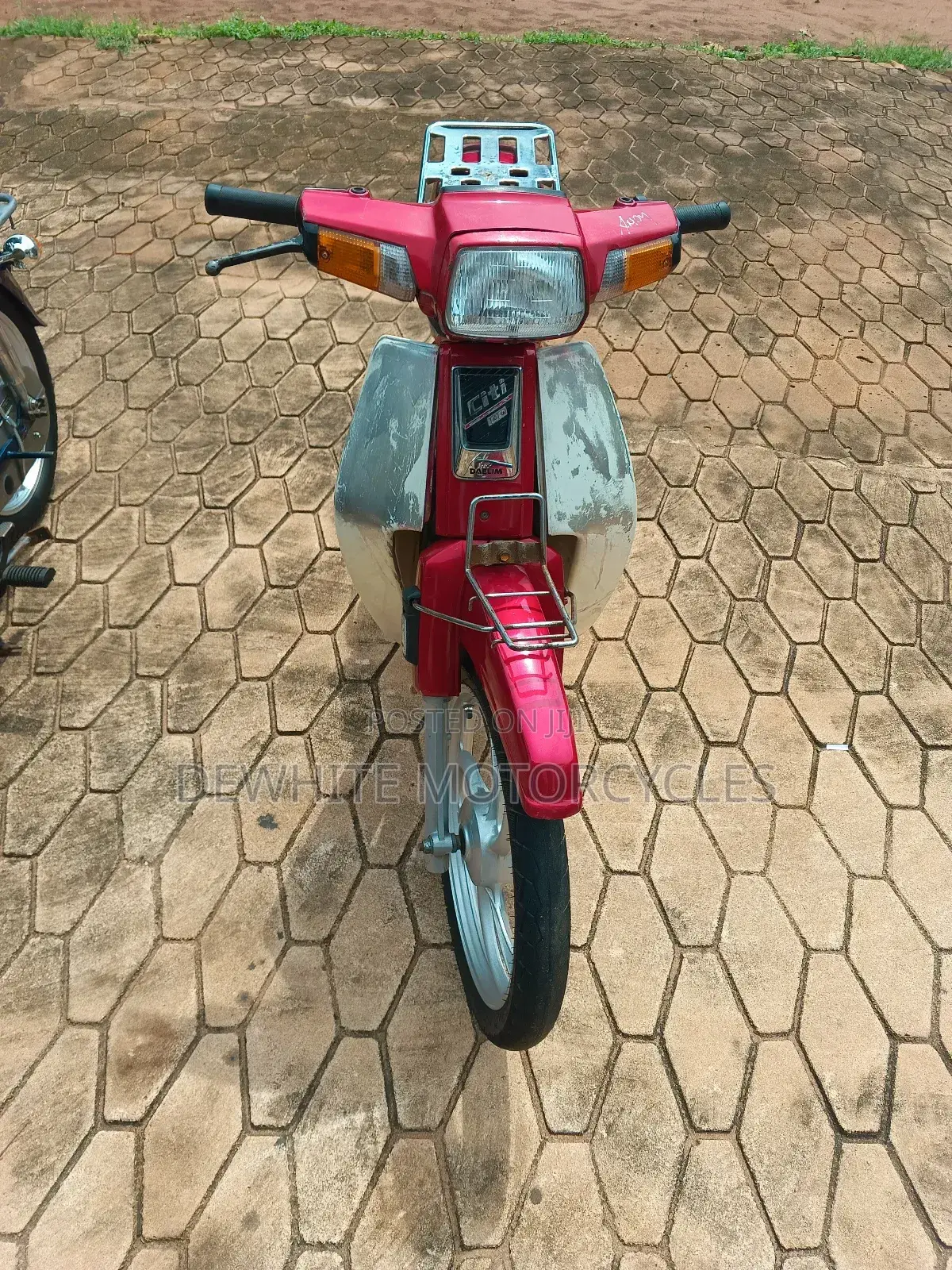 Daelim 2020 Red