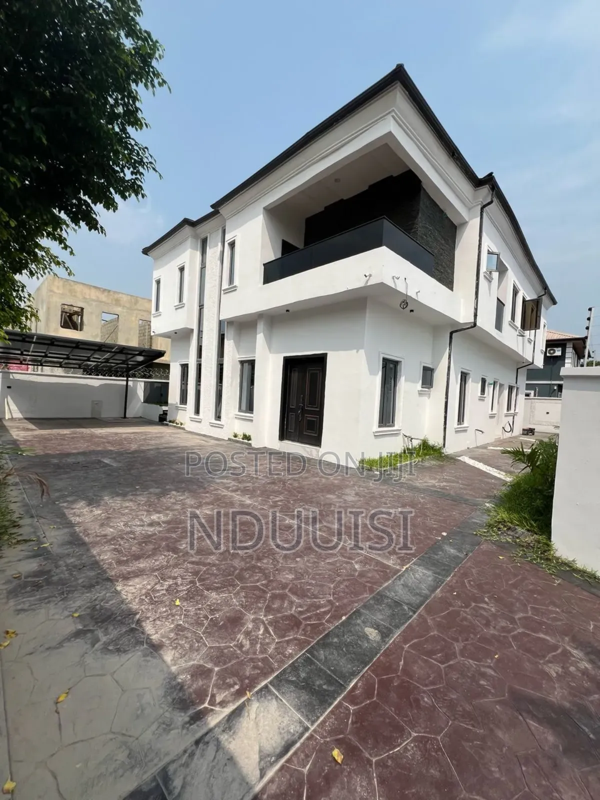 5bdrm Duplex in Vgc for sale