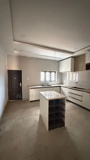 4bdrm Townhouse / Terrace in Apo Resettlement for rent