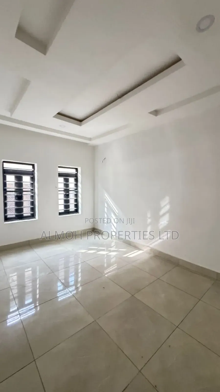 4bdrm Townhouse / Terrace in Apo Resettlement for rent