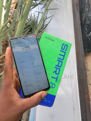 Photo - Infinix Smart 8 64 GB Gold