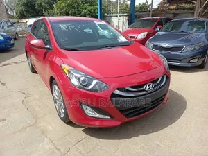 Hyundai Elantra GT 2013 Red