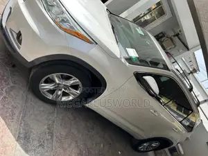 Toyota Highlander Limited Platinum 4dr SUV AWD (3.5L 6cyl 6A) 2014