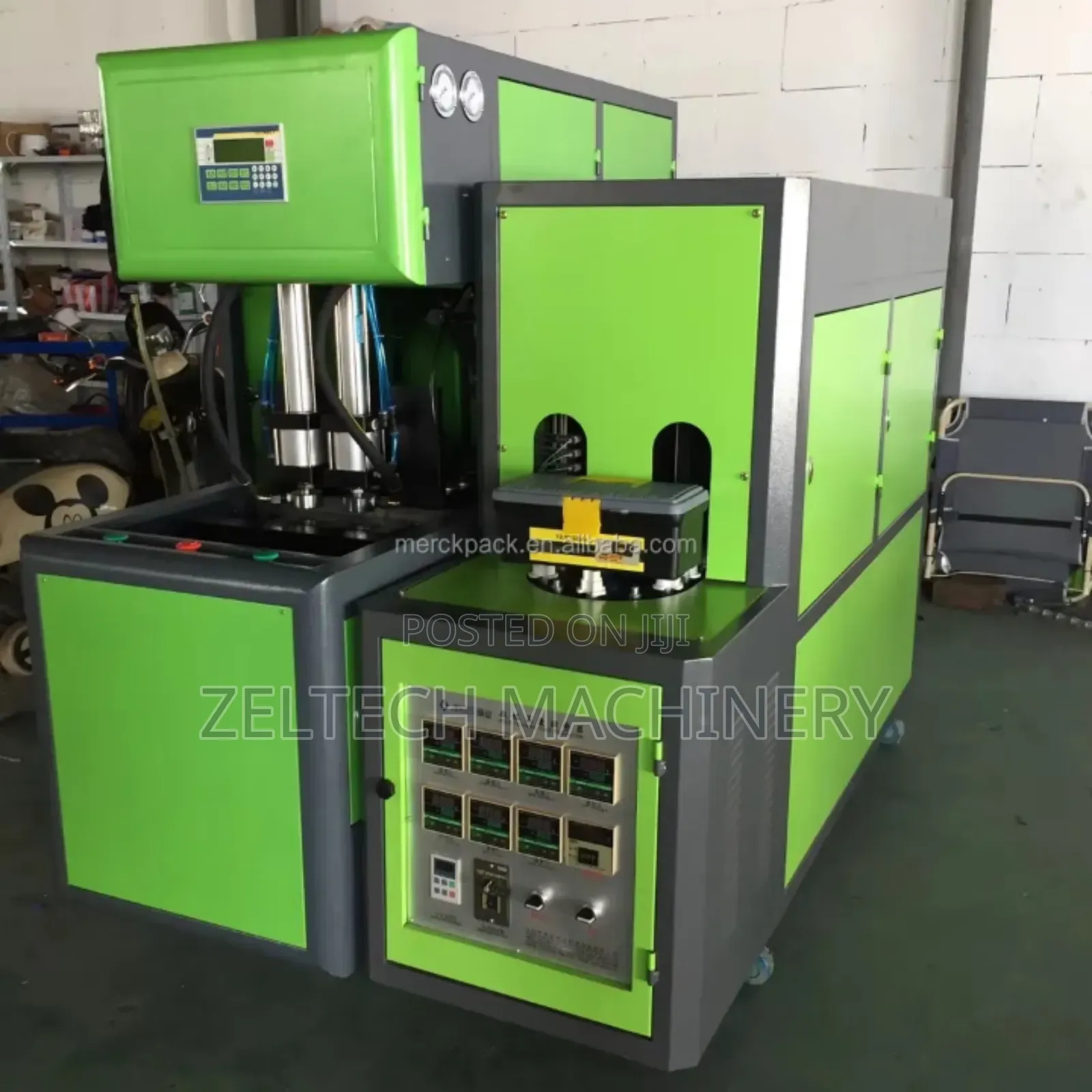 Plastic Pet Blowing Bottle Machine