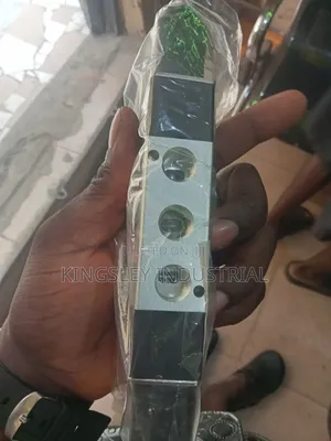 Solenoid Valve 4v320-08 Dc24v