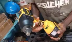 Battery Impact Wrench 3/4"