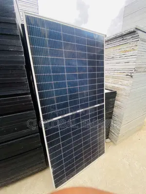 555w Jinko Solar Panel