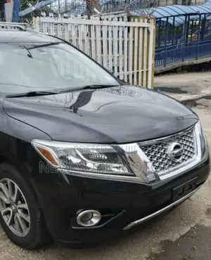Nissan Pathfinder 2014 Black