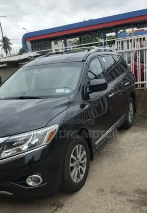 Nissan Pathfinder 2014 Black