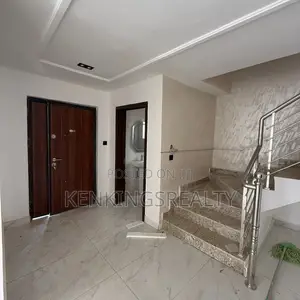 5bdrm Duplex in Apo District for rent