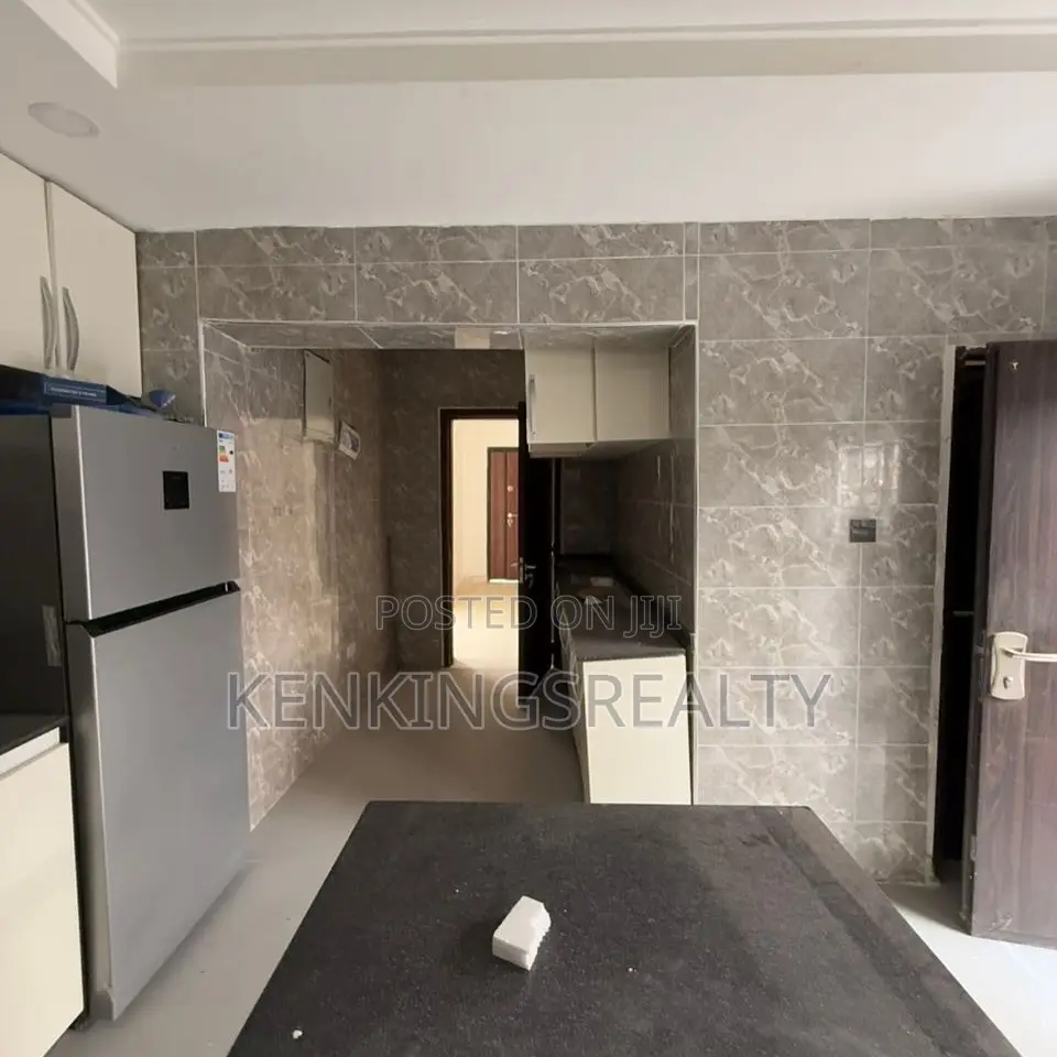5bdrm Duplex in Apo District for rent