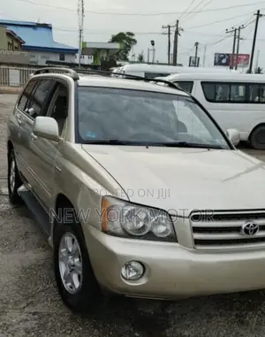 Toyota Highlander 2003 Gold