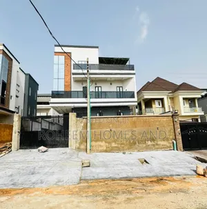 5bdrm Duplex in Secured Estate, Magodo for sale