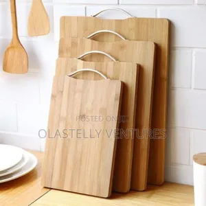 Quality Wooden Chopping Board With Metal Handle,Comes in 4