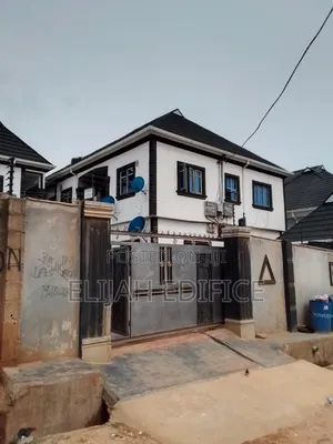 Furnished Studio Apartment in First Gate, Ikorodu Garage for rent