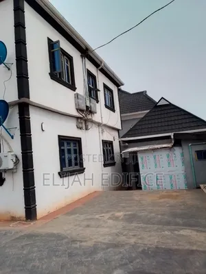 Furnished Studio Apartment in First Gate, Ikorodu Garage for rent
