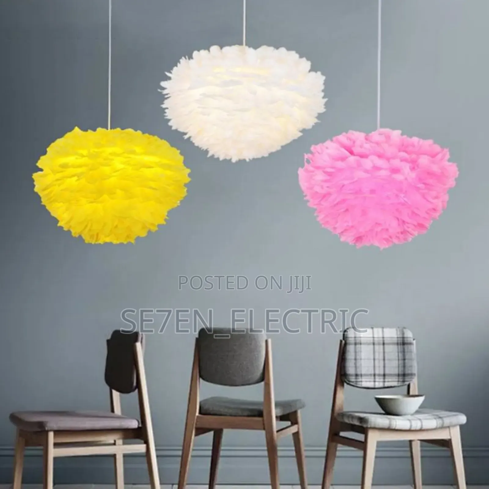 Ostrich Dropping Feathers Luxury Light.