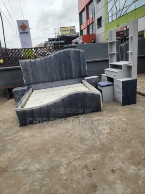 6by6 Bed Stand With Its Complete Accessories.