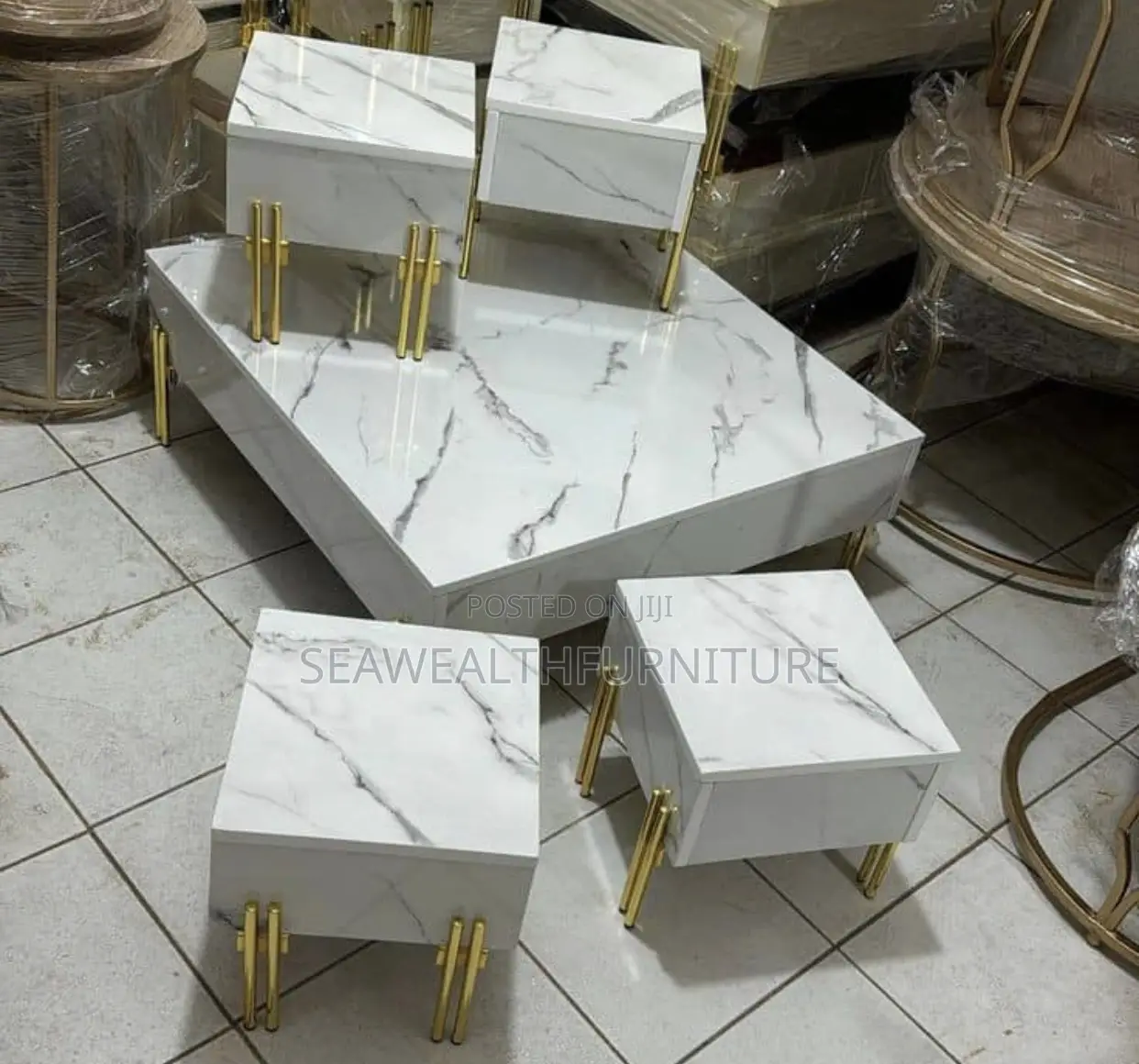 Center Table and 4 Stood