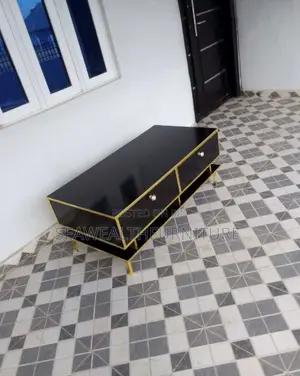 Center Table and 4 Stood
