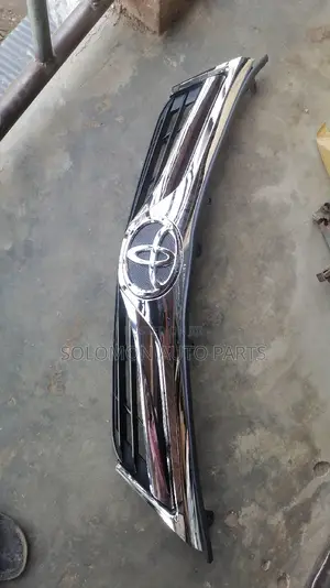 Front Bumper Grill Camry 2012 Le