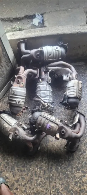 Manifold Catalyst Follow Come for Camry 2004/2005 Model