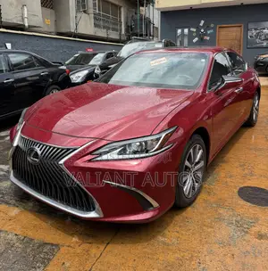 Lexus ES 2020