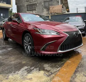 Lexus ES 2020