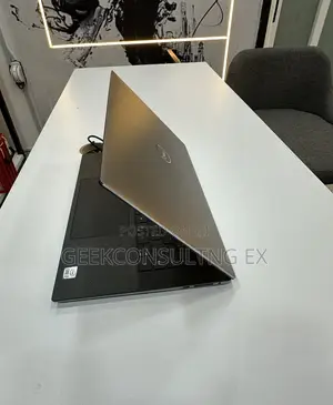 Laptop Dell Precision 5570 32GB Intel Core I7 SSD 512GB