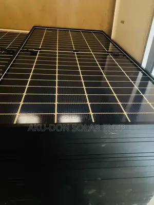 610watts 144cells Jinko Biaficial Solar Panels Blackframe