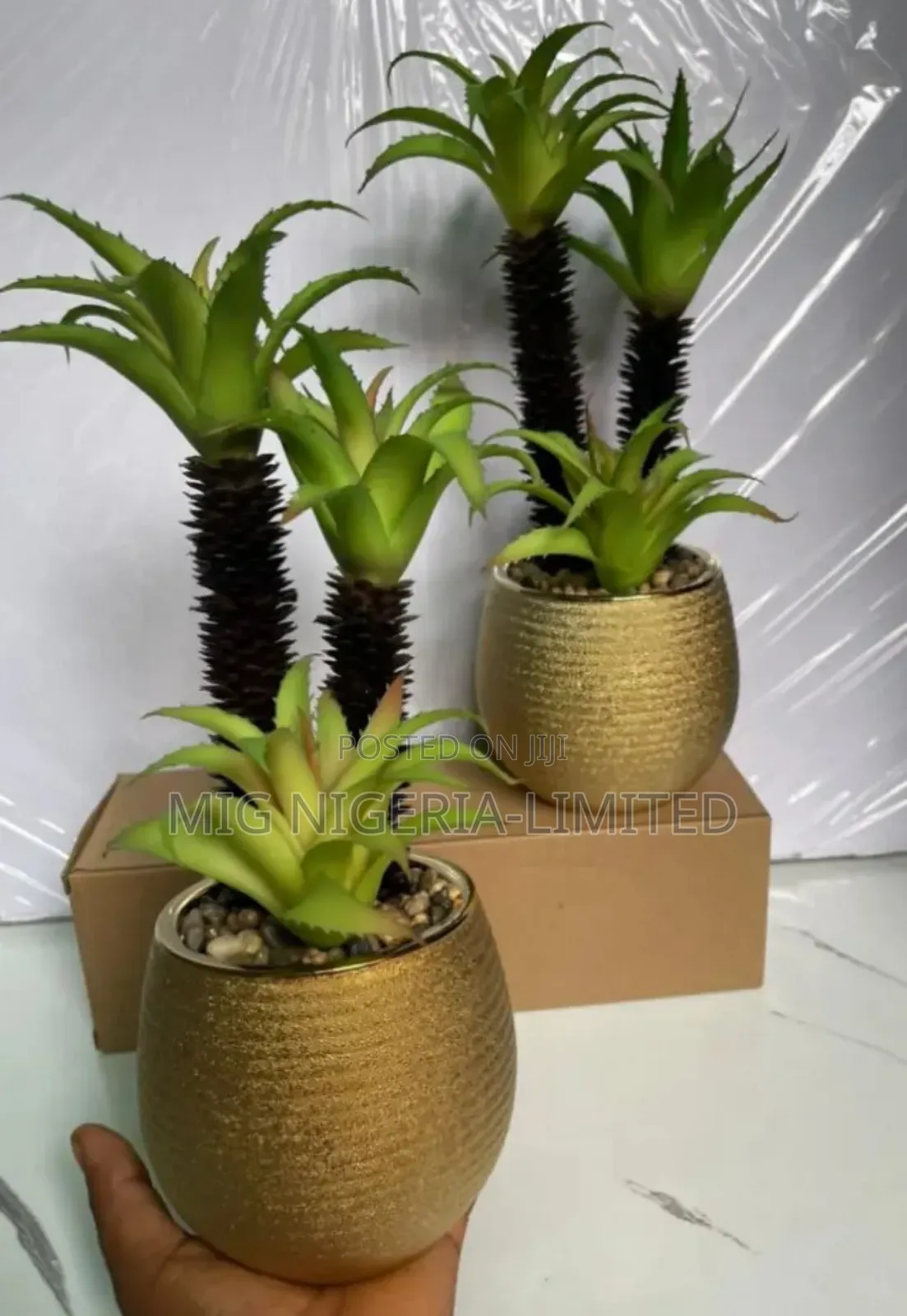 Artificial Table Top Decor Flowers Ceramic Pot Green Flower