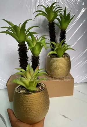 Artificial Table Top Decor Flowers Ceramic Pot Green Flower