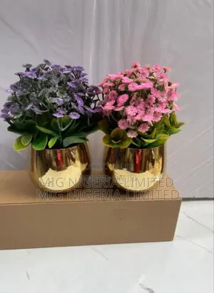 Artificial Table Top Decor Flowers Ceramic Pot Green Flower