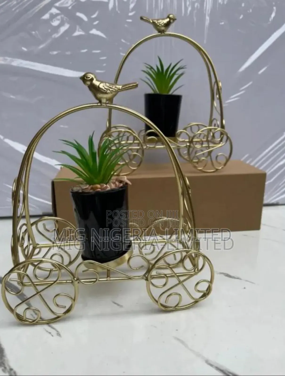 Artificial Table Top Decor Flowers Ceramic Pot Green Flower