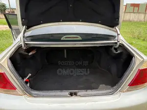 Toyota Camry LE 4dr Sedan (2.4L 4cyl 4A) 2004 Gold