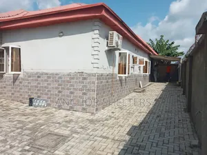 2bdrm Bungalow in Trademore Estate, Lugbe District for sale