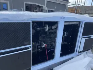 Original England Perkins Soundproof Diesel Generator 150kva