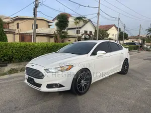 Ford Fusion SE FWD 2016 White
