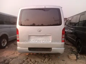 Toyota HiAce 2010 Grey