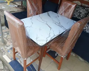 Set of Quality Dining Set of 4 Chairs and Table