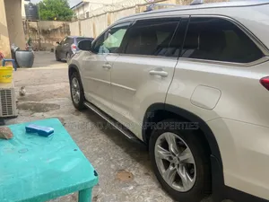 Toyota Highlander Limited 4dr SUV AWD (3.5L 6cyl 6A) 2015 White