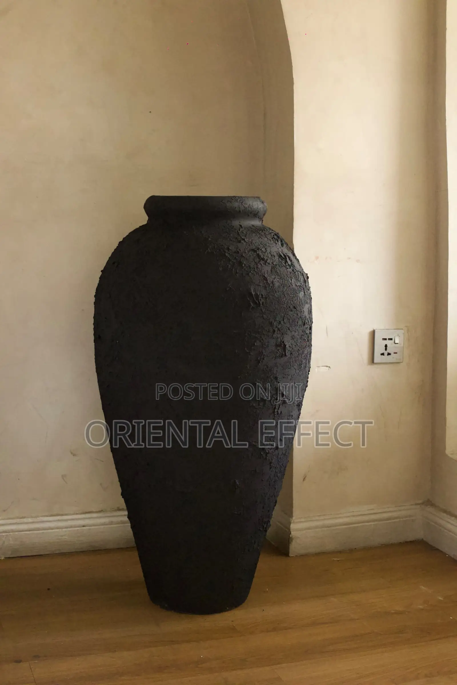 Big Nyx Pot (Textured Black)
