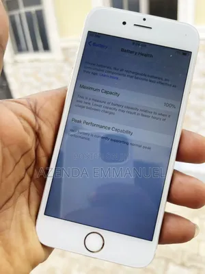 Photo - Apple iPhone 6s 32 GB Gold