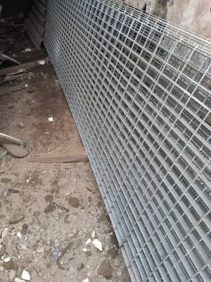 Grating Steel Mesh (Hot Dip Gavalnized) (25 Mm Thickness).