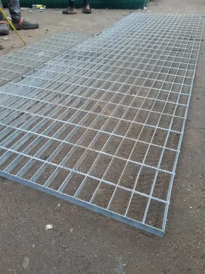 Grating Steel Mesh (Hot Dip Gavalnized) (25 Mm Thickness).
