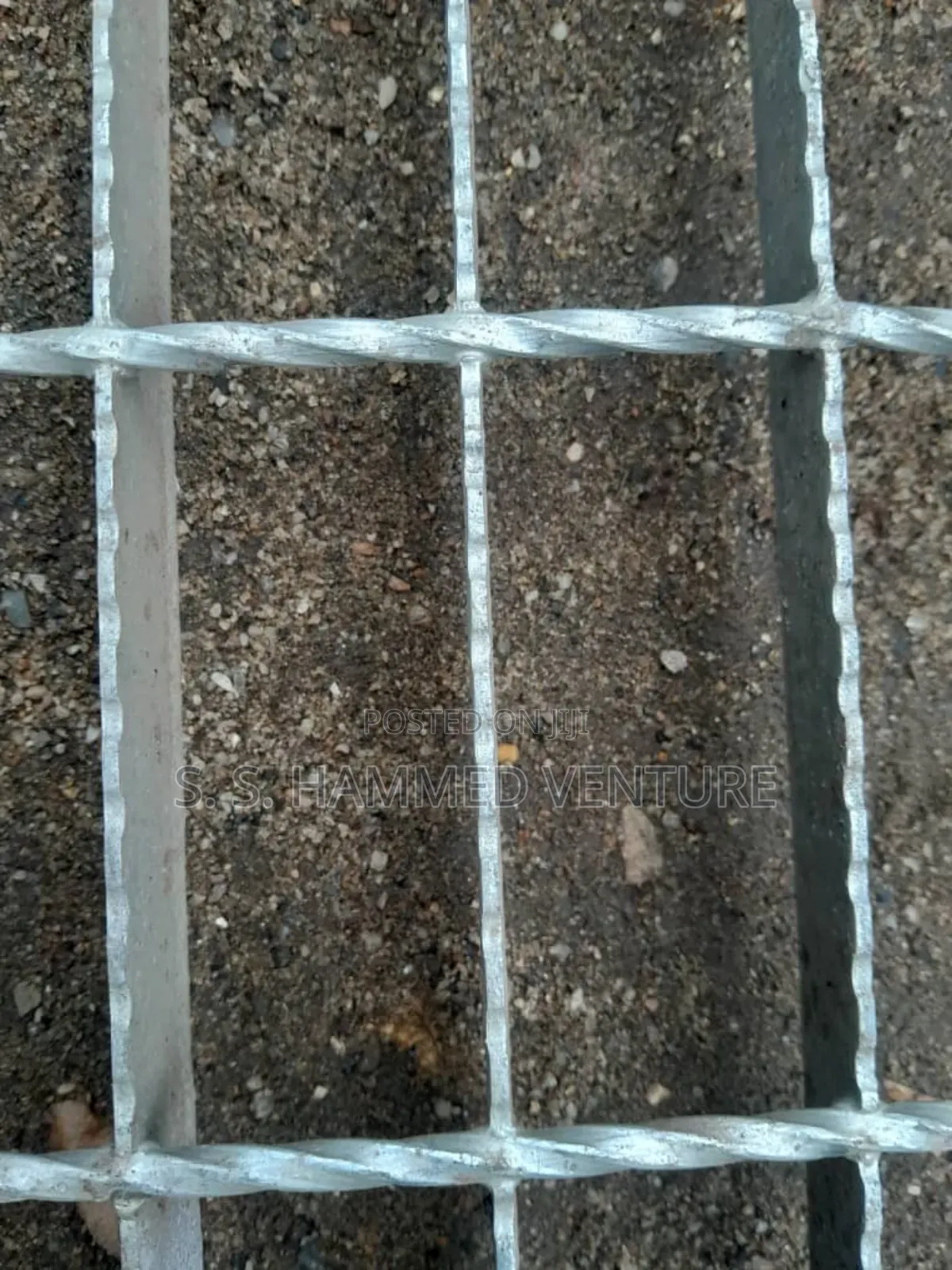 Gavalnized Grating Steel Mesh (30 Mm Thickness)