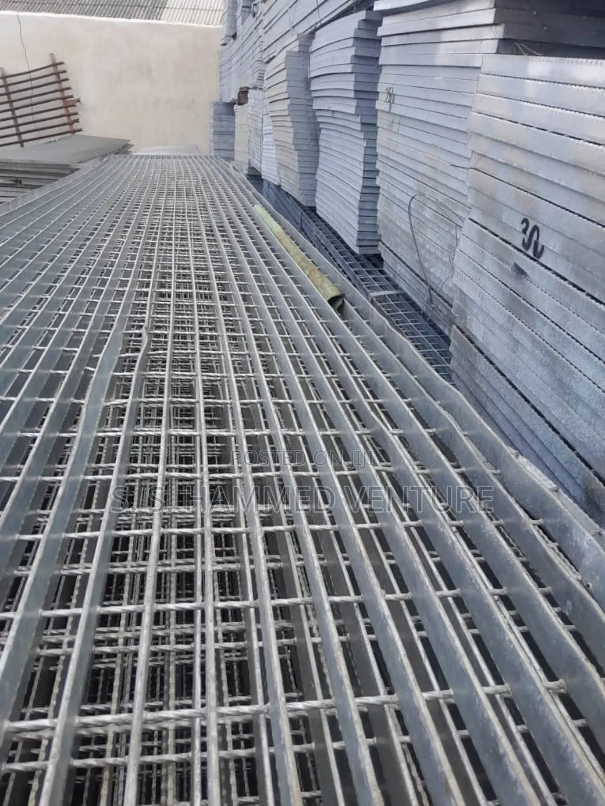 40 Mm Thickness (Hot Dip Gavalnized Grating Steels Mesh).