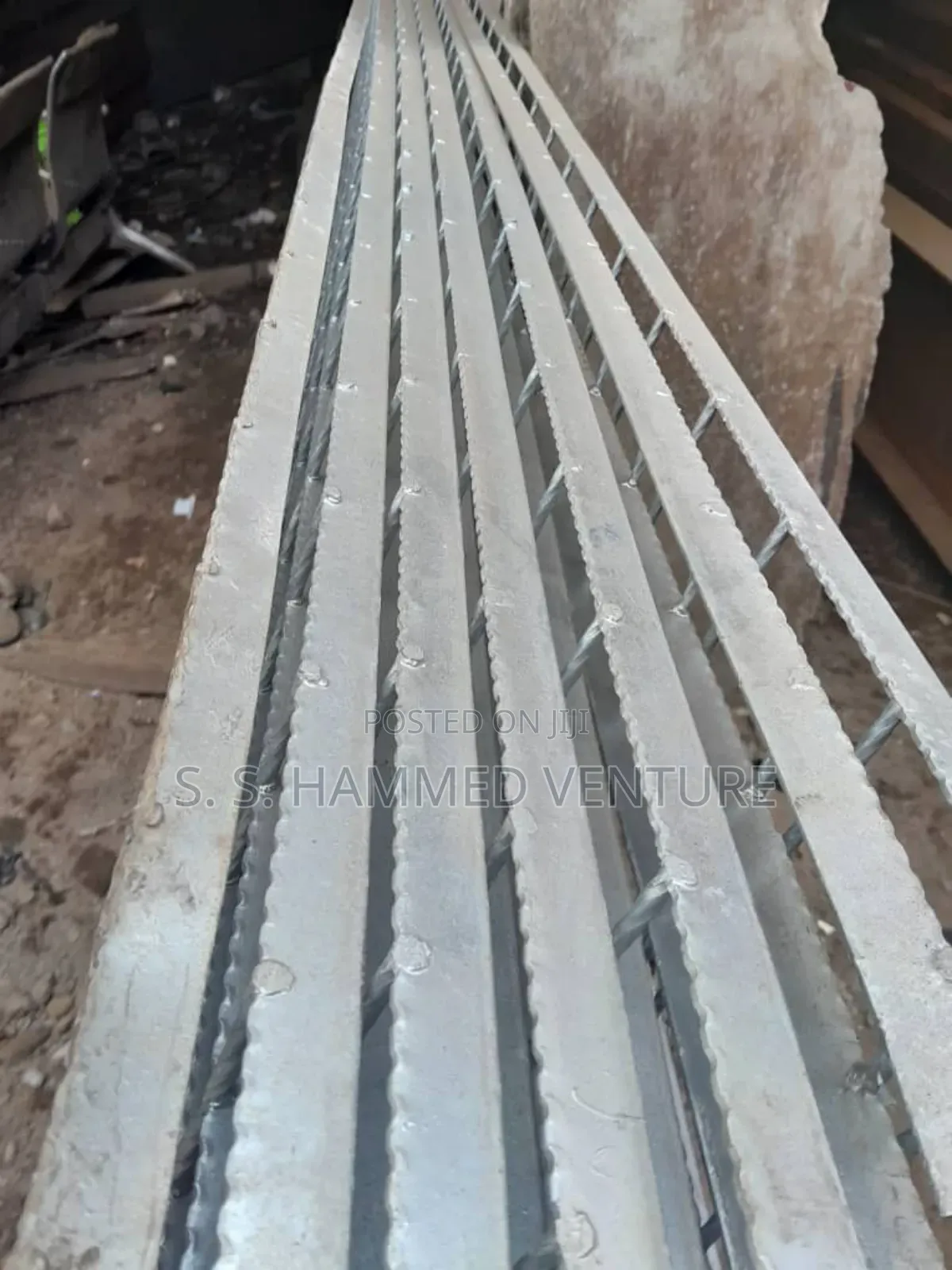 40 Mm Thickness (Hot Dip Gavalnized Grating Steels Mesh).